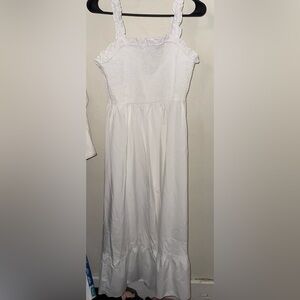 Elegant White Maxi Dress